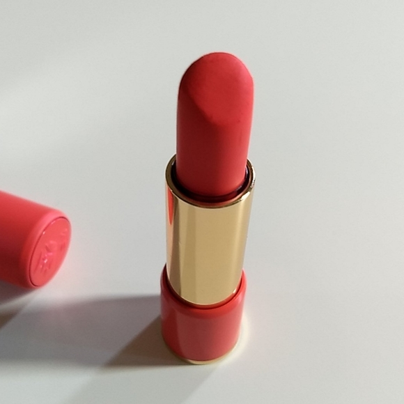 Lancome L'absolute Rouge Matte 157 Obsessive Red - Picture 3 of 4